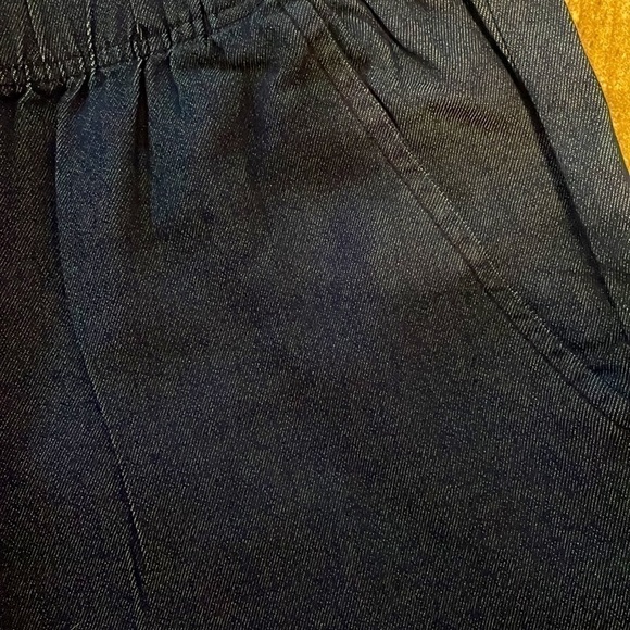 Turtle Bay Women’s stretch elastic waist, pull-on jeans, short length. New - Picture 3 of 8